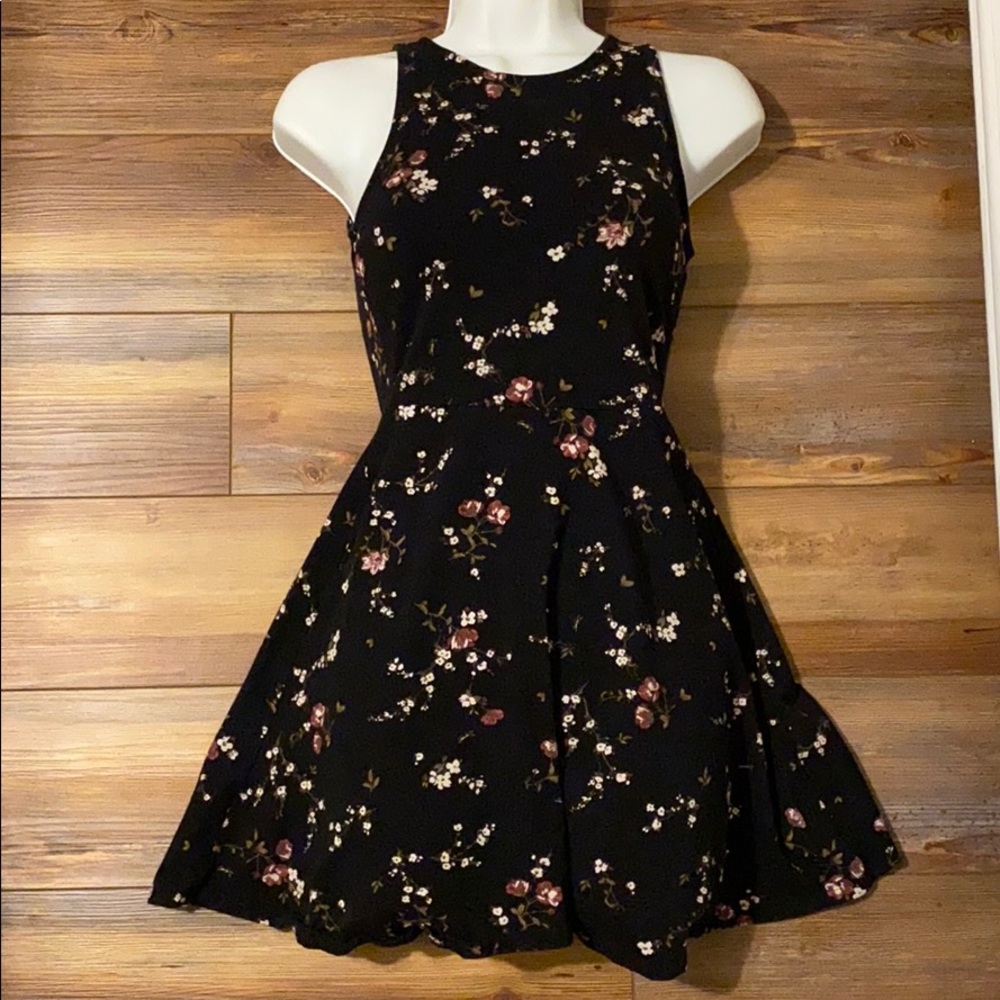 black floral dress Size XS